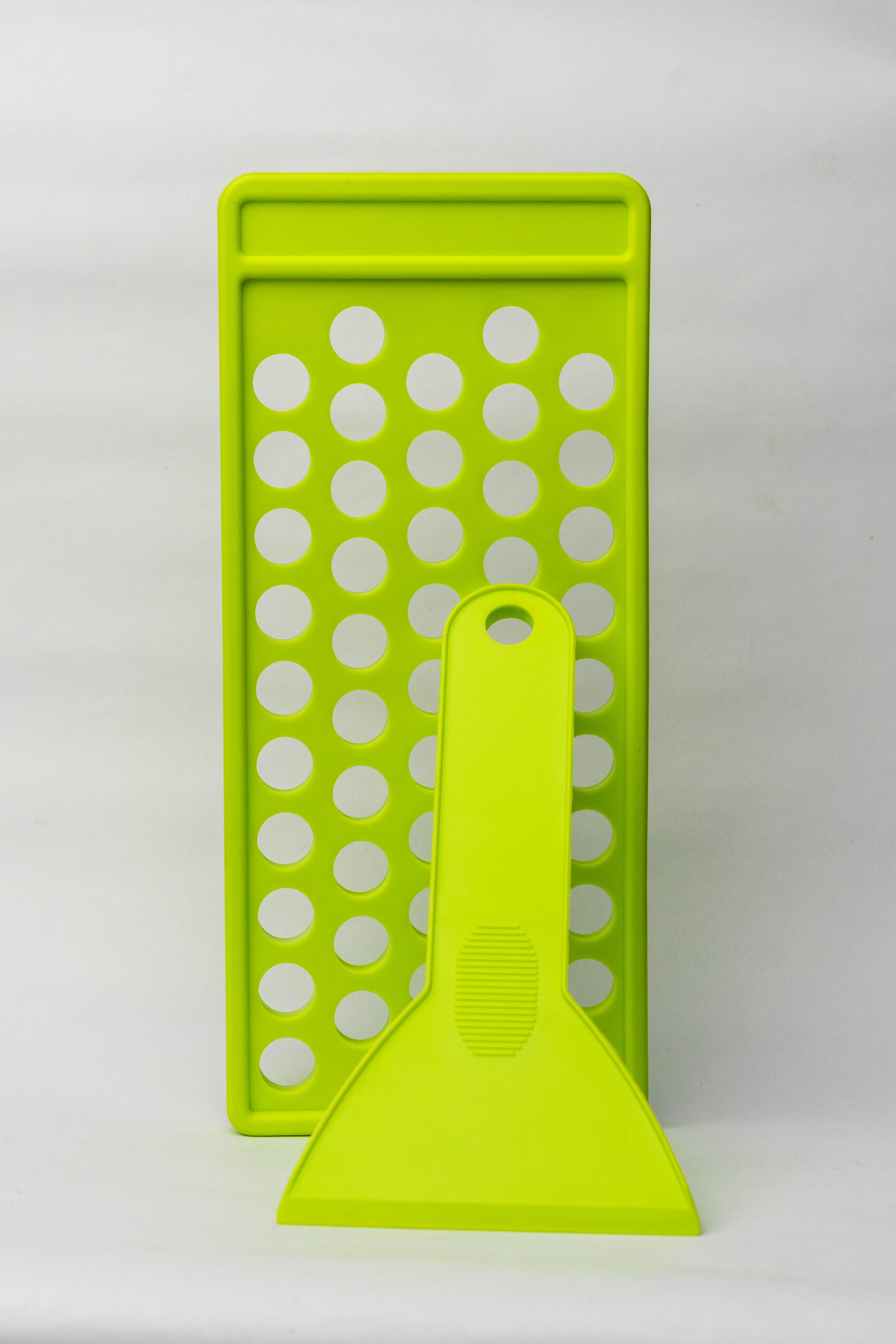 Lip bum tray